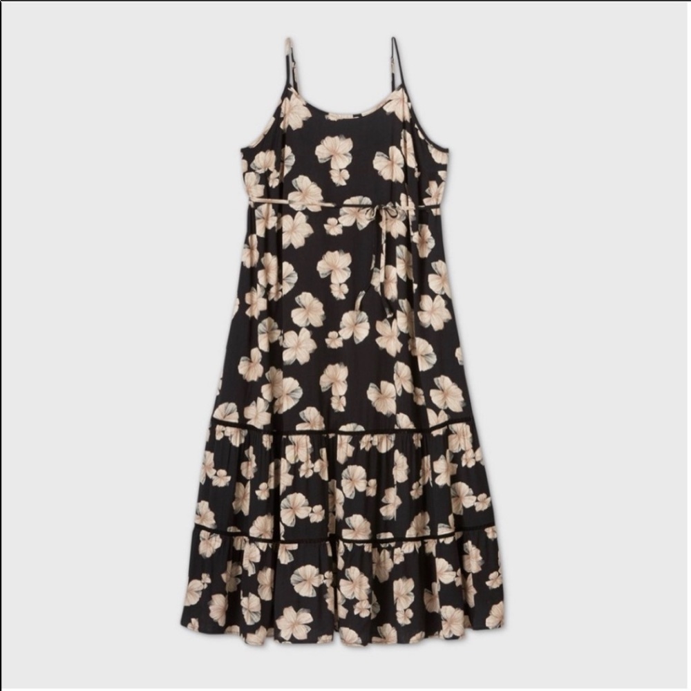 Floral Print Tiered Maxi Dress